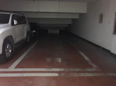 滨北 海湾新城 地下负二层停车位 可以停两部车 离电梯近